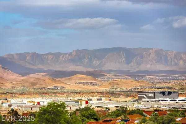 Property Slideshow image 2 of 56 | 1601 wellington springs ave, Henderson, NV, 89052