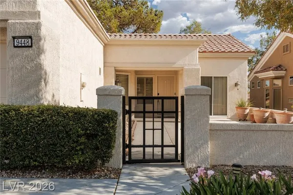 Property Slideshow image 2 of 40 | 9448 january dr, Las Vegas, NV, 89134