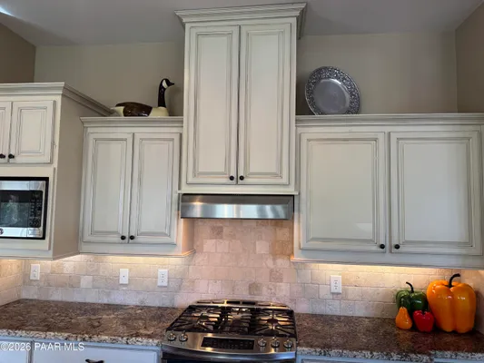 Property Slideshow image 3 of 32 | 920 northridge dr, Prescott, AZ, 86301