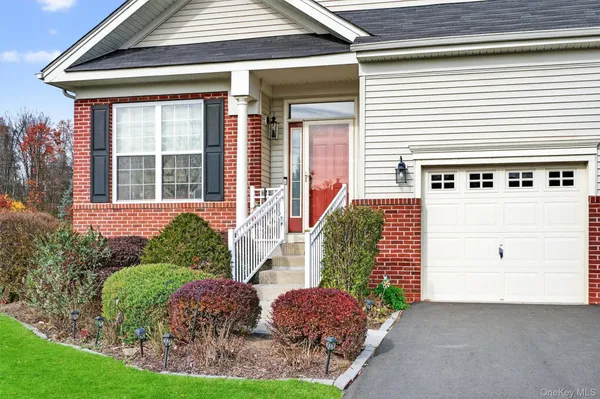 Property Slideshow image 3 of 35 | 24 juniper cir, Middletown, NY, 10940