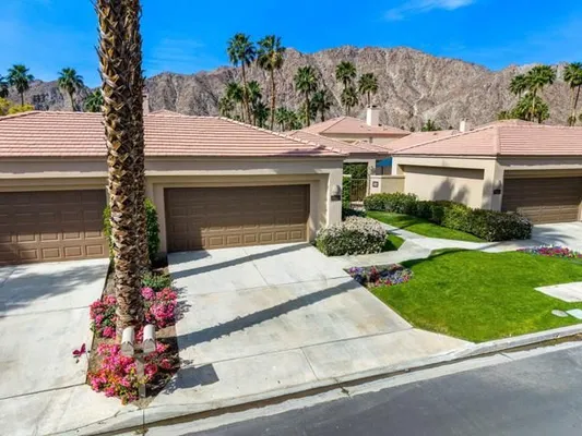 Property Slideshow image 3 of 50 | 54229 oakhill, La Quinta, CA, 92253