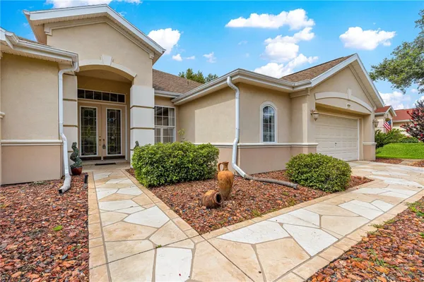 Property Slideshow image 3 of 47 | 13195 se 93rd cir, Summerfield, FL, 34491