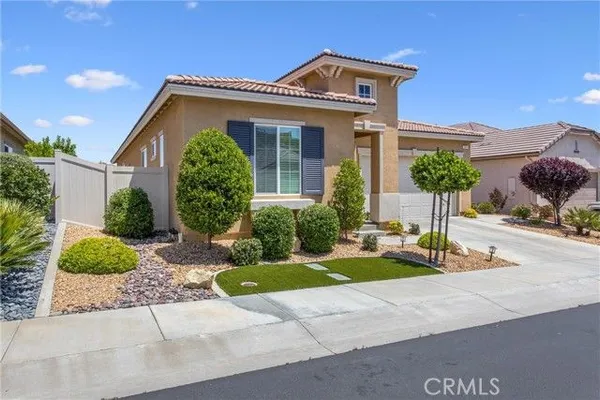 Property Slideshow image 3 of 46 | 384 scarlett runner, Beaumont, CA, 92223