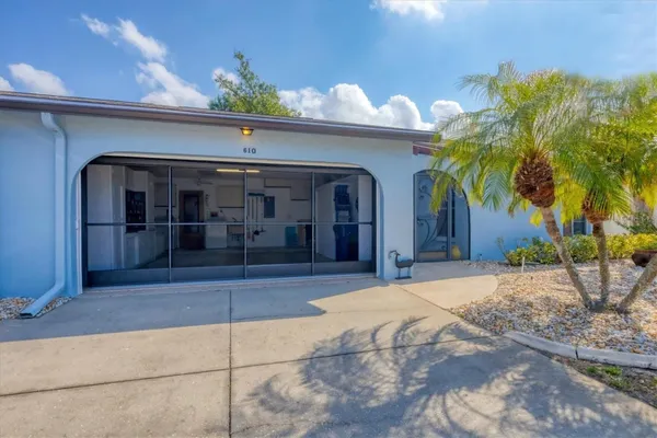 Property Slideshow image 3 of 100 | 610 apple ln, Englewood, FL, 34223