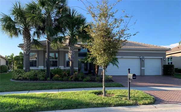 Property Slideshow image 3 of 72 | 16015 cape coral dr, Wimauma, FL, 33598