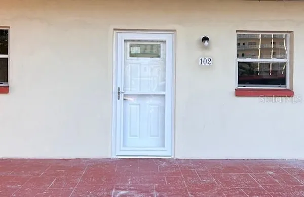 Property Slideshow image 2 of 24 | 5840 30th ave 102, Gulfport, FL, 33707