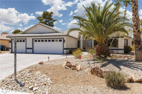 Property Slideshow image 2 of 52 | 5305 braemar dr, Las Vegas, NV, 89130