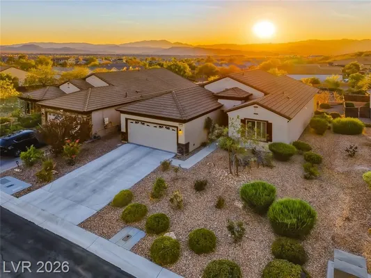 Property Slideshow image 2 of 58 | 2576 jada dr, Henderson, NV, 89044