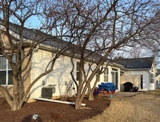 Property Slideshow image 3 of 17 | 16300 crescent lake dr, Crest Hill, IL, 60403