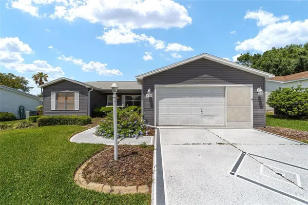 Property Slideshow image 3 of 43 | 435 santa clara cir, The Villages, FL, 32159