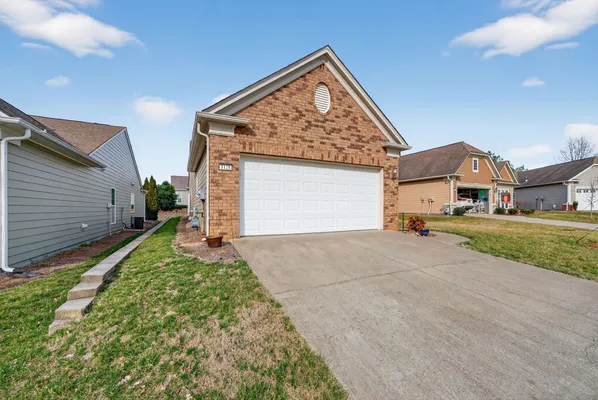 Property Slideshow image 3 of 58 | 1128 bastion cir, Mount Juliet, TN, 37122