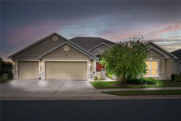 Property Slideshow image 3 of 66 | 8065 bridgeport bay cir, Mount Dora, FL, 32757