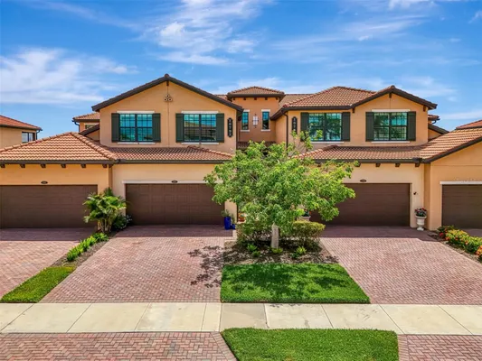 Property Slideshow image 2 of 98 | 10797 tarflower dr unit 201, Venice, FL, 34293