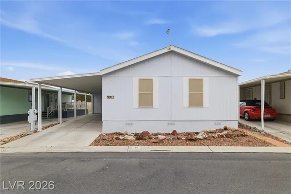 Property Slideshow image 2 of 25 | 211 montecito dr, Pahrump, NV, 89048