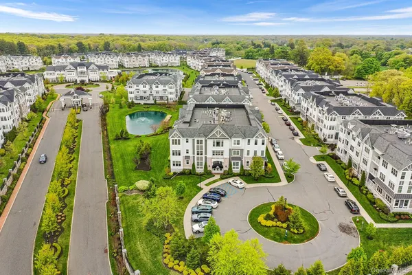Property Slideshow image 3 of 31 | 12103 aspenwood dr, Oyster Bay, NY, 11803