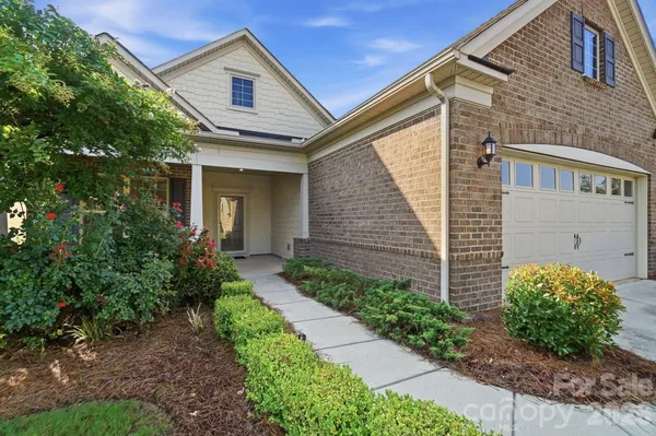 Property Slideshow image 2 of 45 | 1620 red leaf dr, Fort Mill, SC, 29715