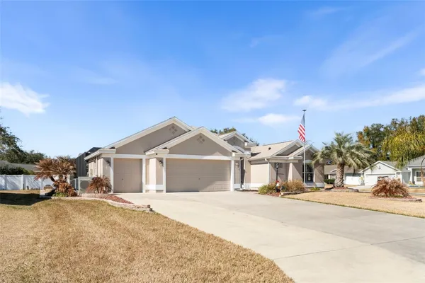 Property Slideshow image 2 of 43 | 12160 ne 51st cir, Oxford, FL, 34484