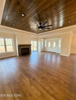 Property Slideshow image 3 of 28 | 414 beachwood dr, Crossville, TN, 38558