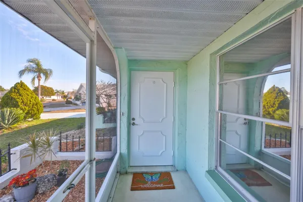 Property Slideshow image 2 of 41 | 325 green manor dr, Sun City Center, FL, 33573