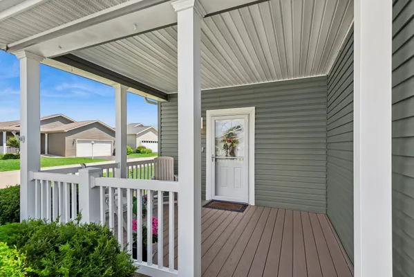 Property Slideshow image 2 of 20 | 1441 harvest ct, Grayslake, IL, 60030