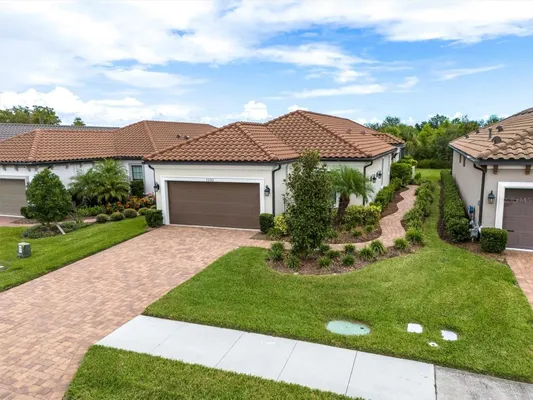 Property Slideshow image 2 of 38 | 3282 francoa dr, Odessa, FL, 33556
