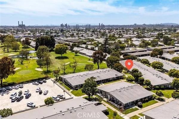Property Slideshow image 2 of 30 | 1830 sunningdale 20e, Seal Beach, CA, 90740