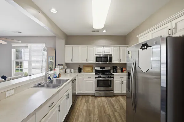 Property Slideshow image 3 of 24 | 13243 sierra glen rd, Huntley, IL, 60142