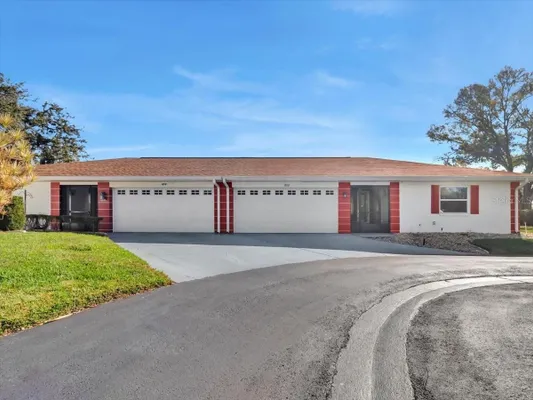 Property Slideshow image 2 of 40 | 1810 atrium dr, Sun City Center, FL, 33573