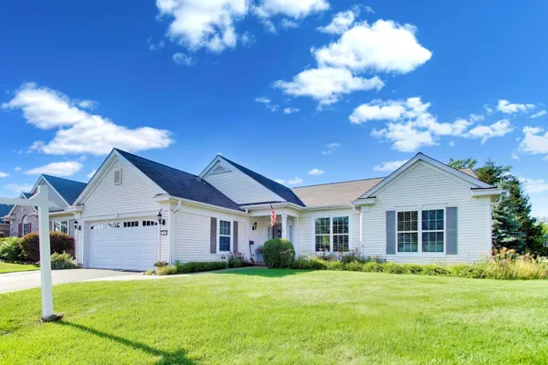 Property Slideshow image 2 of 37 | 13410 abbington dr, Huntley, IL, 60142