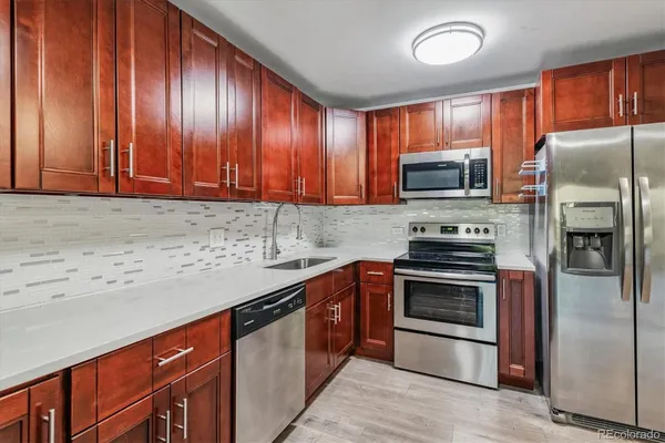 Property Slideshow image 2 of 38 | 595 s alton way apt 7b, Denver, CO, 80247
