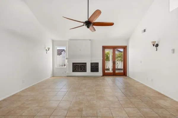 Property Slideshow image 3 of 37 | 4815 galicia way, Oceanside, CA, 92056