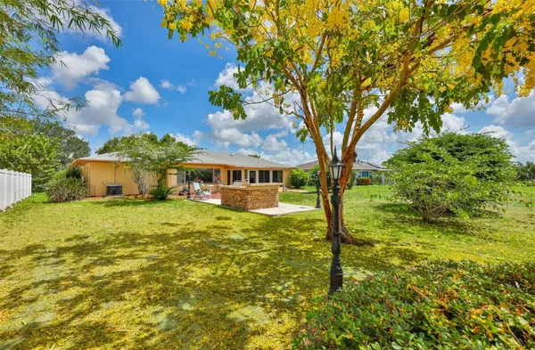 Property Slideshow image 2 of 55 | 1706 flamingo ln, Sun City Center, FL, 33573