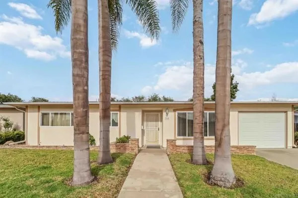 Property Slideshow image 2 of 40 | 914 la tierra dr, San Marcos, CA, 92078