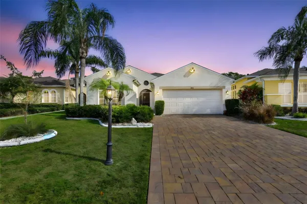 Property Slideshow image 2 of 38 | 818 king leon way, Sun City Center, FL, 33573