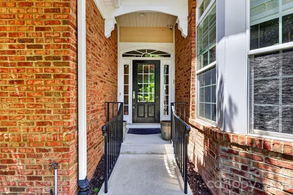 Property Slideshow image 2 of 47 | 9242 whistling straits dr, Fort Mill, SC, 29707