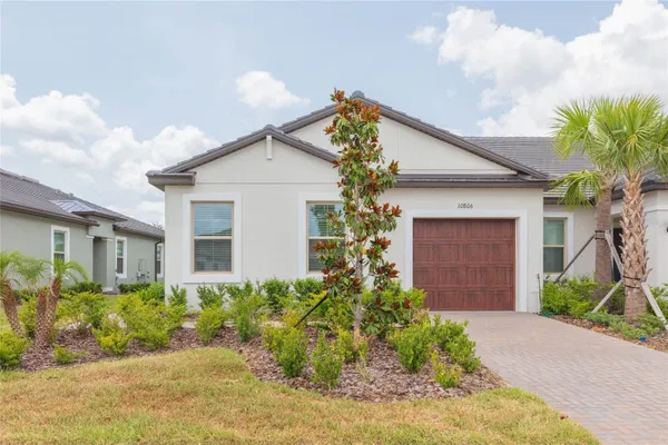 Property Slideshow image 2 of 75 | 10806 gable dig loop, San Antonio, FL, 33576