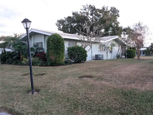 Property Slideshow image 3 of 40 | 3328 dartmouth ln 1012, Sarasota, FL, 34239