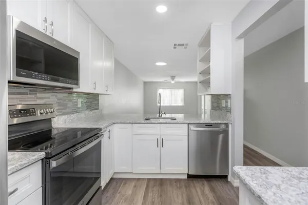 Property Slideshow image 3 of 45 | 6520 thicket trl, New Port Richey, FL, 34653