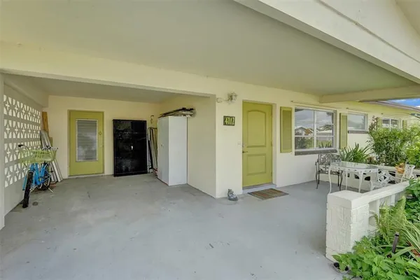 Property Slideshow image 2 of 46 | 4712 nw 41st ave, Lauderdale Lakes, FL, 33319