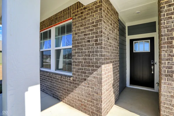 Property Slideshow image 2 of 15 | 5336 foxley park ln, Avon, IN, 46123