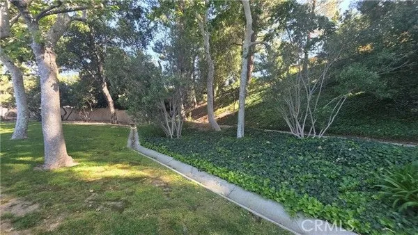 Property Slideshow image 3 of 23 | 19364 avenue of the oaks, Newhall, CA, 91321
