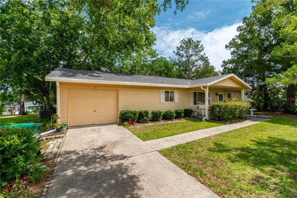 Property Slideshow image 2 of 20 | 8173 sw 107th pl, Ocala, FL, 34481