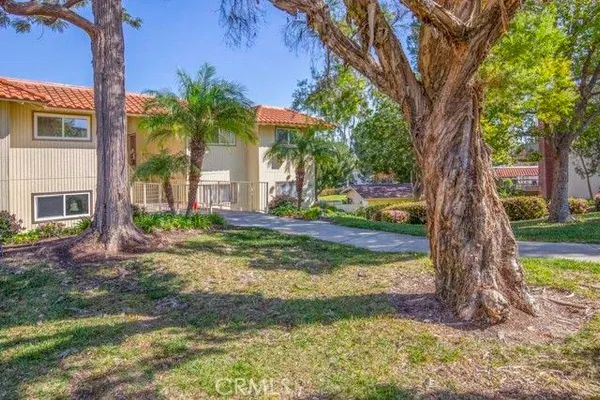 Property Slideshow image 3 of 29 | 860 ronda mendoza d, Laguna Woods, CA, 92637