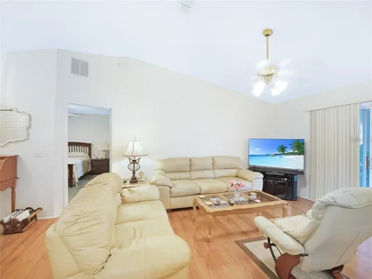 Property Slideshow image 3 of 11 | 5045 nw 32nd pl, Ocala, FL, 34482