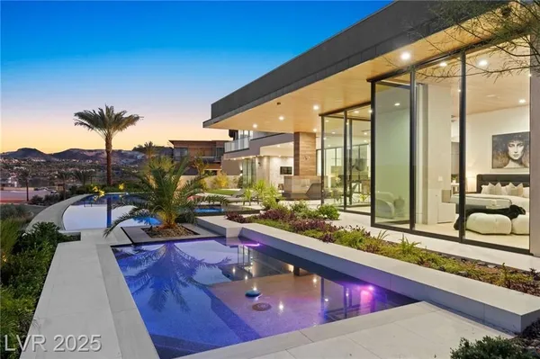 Property Slideshow image 2 of 99 | 12 rainbow point pl, Henderson, NV, 89011