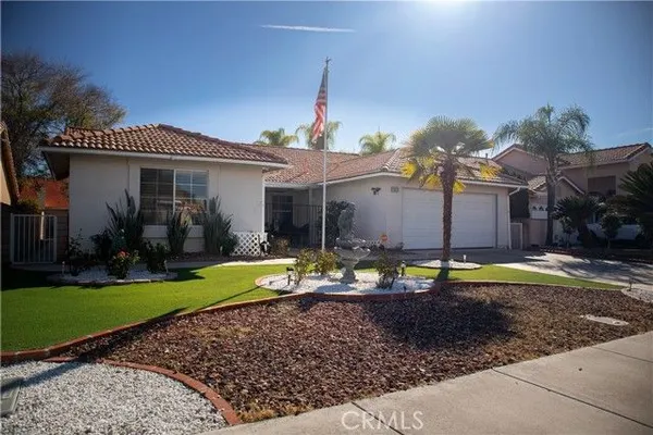 Property Slideshow image 2 of 11 | 2669 maple dr, Hemet, CA, 92545