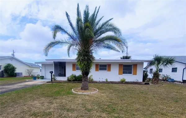 Property Slideshow image 2 of 44 | 823 la jolla ave, Sun City Center, FL, 33573