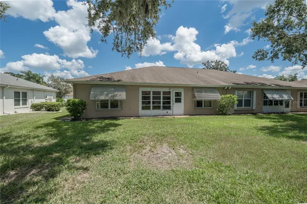 Property Slideshow image 3 of 39 | 607 manchester woods dr # 84, Sun City Center, FL, 33573