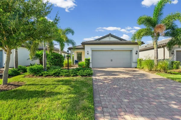 Property Slideshow image 2 of 59 | 17726 northwood pl, Bradenton, FL, 34202