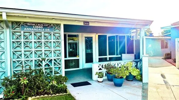 Property Slideshow image 3 of 14 | 13660 annandale dr m1-24a, Seal Beach, CA, 90740